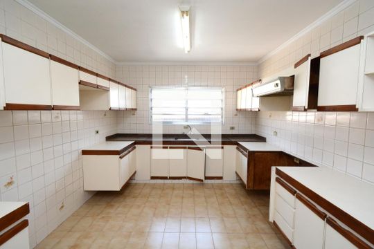 Cozinha de casa à venda com 4 quartos, 140m² em Jardim Ernestina, São Paulo
