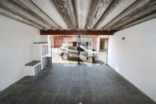 Garagem de casa à venda com 4 quartos, 140m² em Jardim Ernestina, São Paulo
