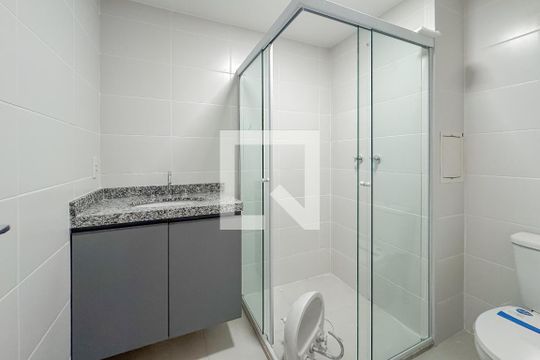 Banheiro de kitnet/studio à venda com 1 quarto, 19m² em Ipiranga, São Paulo