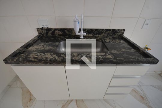 Cozinha e Área de Serviço de apartamento para alugar com 2 quartos, 46m² em Campo Grande, Rio de Janeiro
