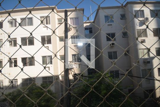 Vista do Quarto 2 de apartamento para alugar com 2 quartos, 46m² em Campo Grande, Rio de Janeiro