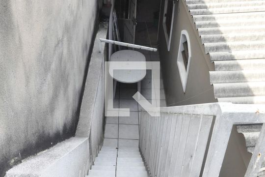 Corredor Externo de casa para alugar com 2 quartos, 125m² em Vila Amalia (zona Norte), São Paulo