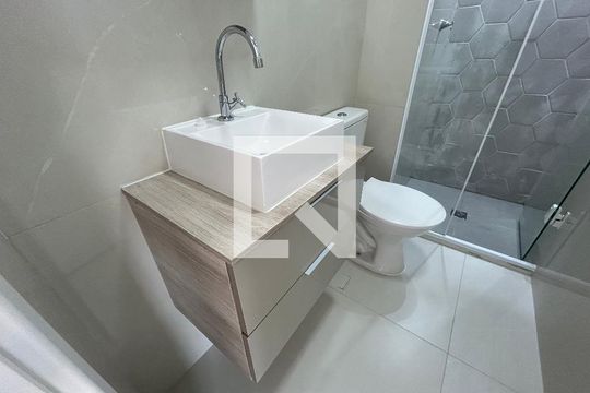 Banheiro de apartamento à venda com 2 quartos, 36m² em Lapa, São Paulo