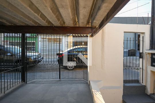 Área Externa de casa para alugar com 3 quartos, 120m² em Sacoma, São Paulo