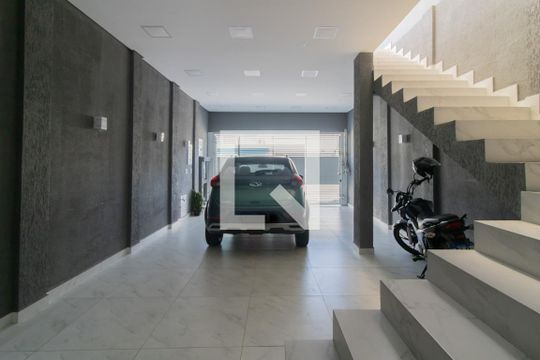 Garagem de casa para alugar com 3 quartos, 200m² em Vila Flórida, Guarulhos