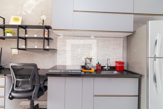 Cozinha de kitnet/studio à venda com 1 quarto, 24m² em Consolação, São Paulo