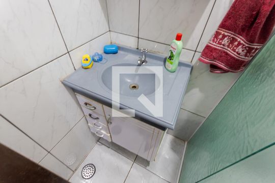 Banheiro de casa à venda com 3 quartos, 250m² em Vila Curuçá, Santo André