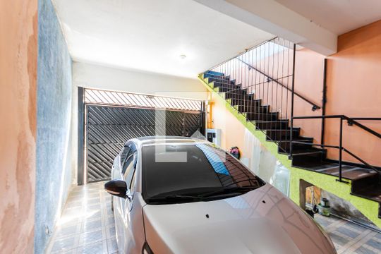Garagem de casa à venda com 3 quartos, 250m² em Vila Curuçá, Santo André