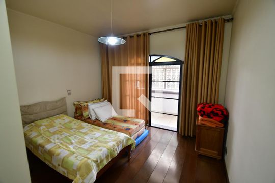 Quarto 1 de casa à venda com 4 quartos, 400m² em Vila Industrial (campinas), Campinas