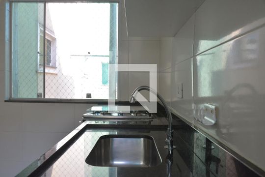 Cozinha de apartamento para alugar com 3 quartos, 72m² em Parque das Nações, Santo André