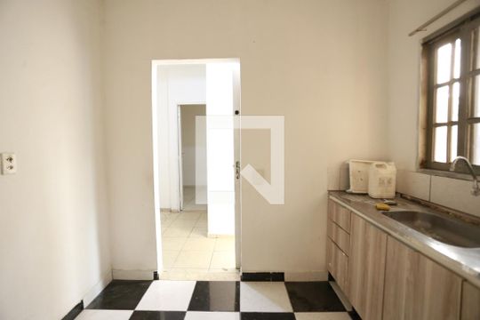 Cozinha de casa para alugar com 4 quartos, 118m² em Jardim do Lago, São Paulo