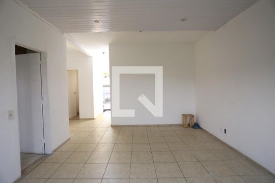 Sala de casa à venda com 4 quartos, 118m² em Jardim do Lago, São Paulo