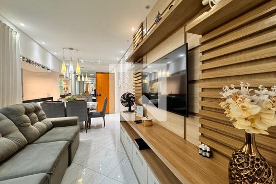 Sala de apartamento à venda com 2 quartos, 120m² em Vila Camilópolis, Santo André