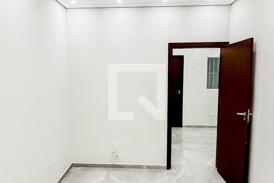 Quarto de casa para alugar com 1 quarto, 30m² em Vila Palmares, Santo André