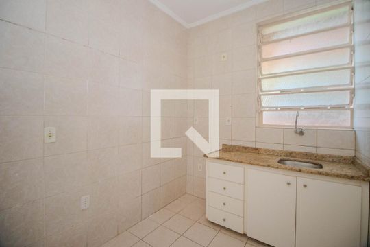 Cozinha de apartamento à venda com 2 quartos, 75m² em Floresta, Porto Alegre