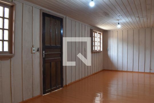 Casa para alugar com 3 quartos, 75m² em Vista Alegre, Curitiba