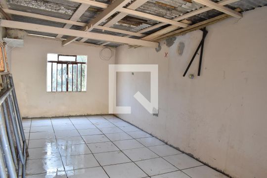 Garagem de casa para alugar com 3 quartos, 75m² em Vista Alegre, Curitiba