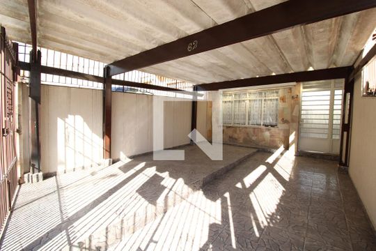 Garagem de casa à venda com 3 quartos, 154m² em Vila Guaca, São Paulo