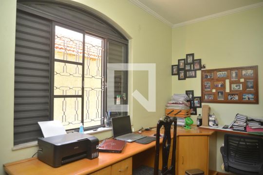 Quarto 2 de casa à venda com 3 quartos, 201m² em Vila São Pedro, Santo André