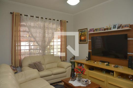 Sala de casa à venda com 3 quartos, 201m² em Vila São Pedro, Santo André
