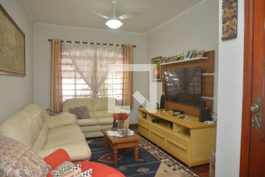 Sala de casa à venda com 3 quartos, 201m² em Vila São Pedro, Santo André