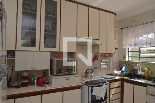 Cozinha de casa à venda com 3 quartos, 201m² em Vila São Pedro, Santo André