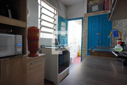 Cozinha de apartamento para alugar com 4 quartos, 100m² em Rio Branco, Porto Alegre