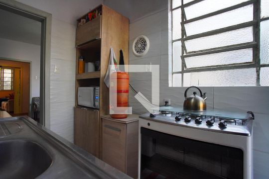 Cozinha de apartamento para alugar com 4 quartos, 100m² em Rio Branco, Porto Alegre