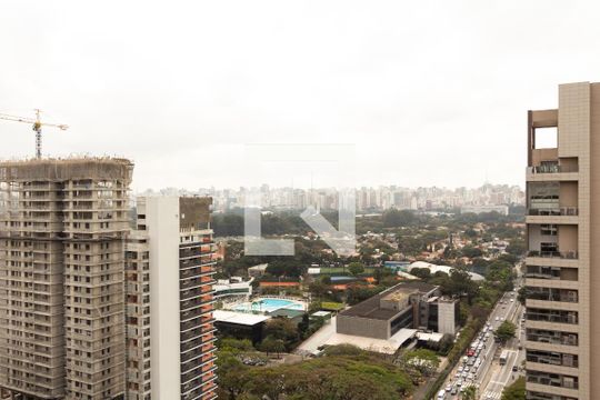 vista de kitnet/studio à venda com 1 quarto, 30m² em Indianópolis, São Paulo