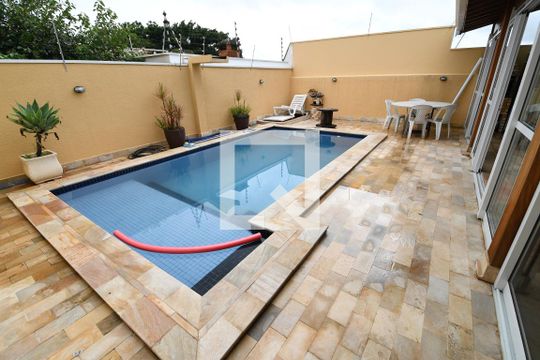 Piscina de casa à venda com 5 quartos, 350m² em Parque Taquaral, Campinas