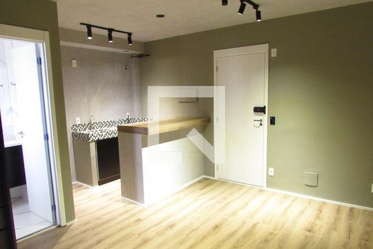 Sala/Cozinha de apartamento para alugar com 1 quarto, 24m² em Jardim Panorama, São Paulo