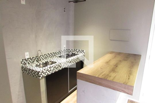 Sala/Cozinha de apartamento para alugar com 1 quarto, 24m² em Jardim Panorama, São Paulo
