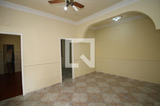 Casa à venda com 2 quartos, 90m² em Penha Circular, Rio de Janeiro