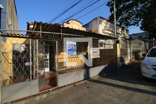 Fachada da casa de casa à venda com 2 quartos, 90m² em Penha Circular, Rio de Janeiro