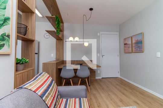 Sala de apartamento à venda com 2 quartos, 40m² em Água Branca, São Paulo