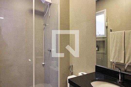 Banheiro Social de kitnet/studio para alugar com 1 quarto, 26m² em Centro, São Bernardo do Campo