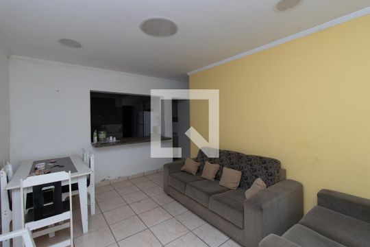 Sala de casa para alugar com 2 quartos, 191m² em Vila Medeiros, São Paulo