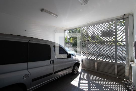 Garagem de casa para alugar com 2 quartos, 191m² em Vila Medeiros, São Paulo