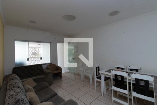 Casa para alugar com 2 quartos, 191m² em Vila Medeiros, São Paulo