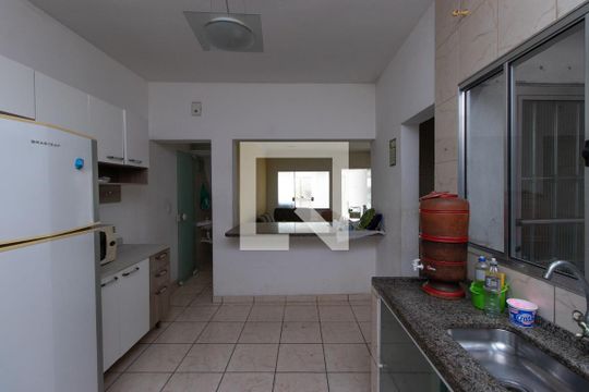 Cozinha de casa para alugar com 2 quartos, 191m² em Vila Medeiros, São Paulo