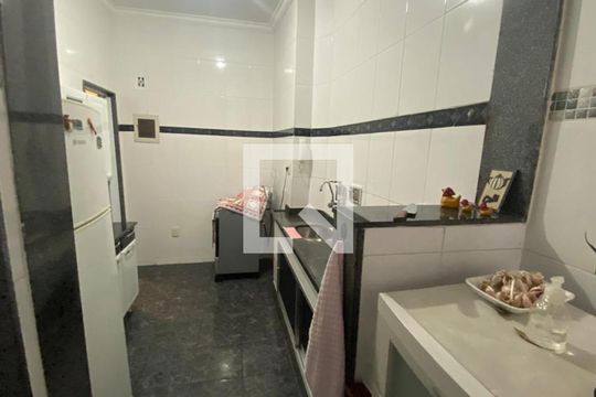 Apartamento à venda com 2 quartos, 60m² em Centro, Niterói