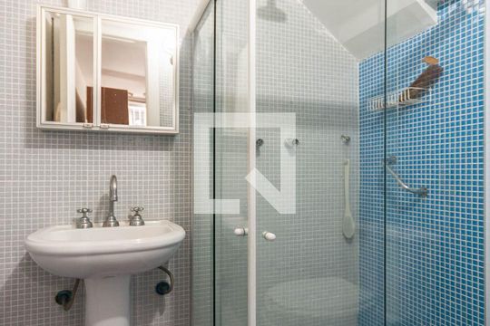 Banheiro Suíte 1 de apartamento à venda com 3 quartos, 120m² em Tijuca, Rio de Janeiro