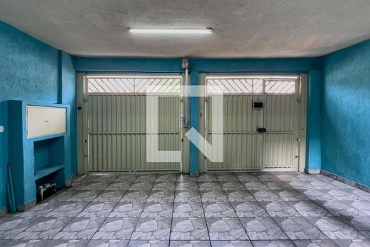 Garagem de casa à venda com 2 quartos, 150m² em Jardim das Camélias, São Paulo