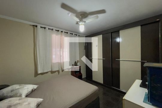 Quarto 1 de casa à venda com 2 quartos, 150m² em Jardim das Camélias, São Paulo