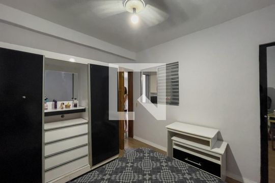 Quarto 2 de casa à venda com 2 quartos, 150m² em Jardim das Camélias, São Paulo