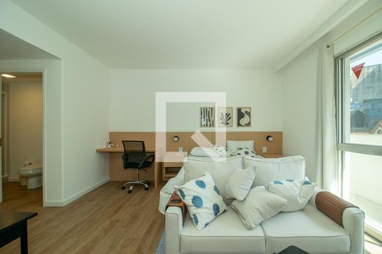 Sala / quarto de apartamento à venda com 1 quarto, 38m² em Centro Histórico, Porto Alegre