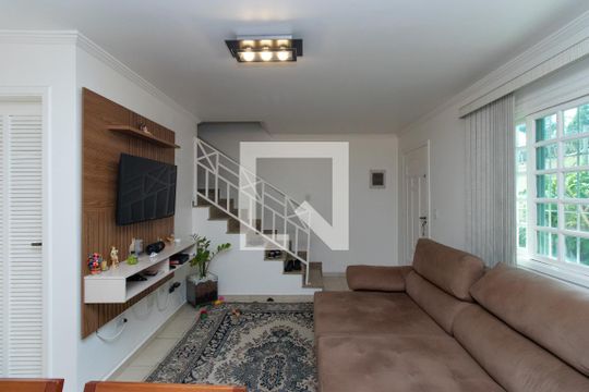 Casa de Condomínio para alugar com 3 quartos, 95m² em Jardim Leonor Mendes de Barros, São Paulo