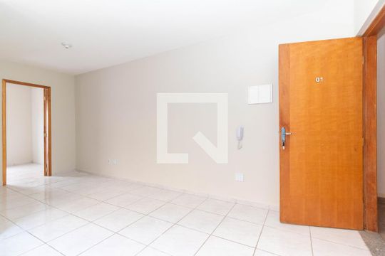 Sala / Cozinha de casa de condomínio para alugar com 1 quarto, 34m² em Jardim Helena, São Paulo