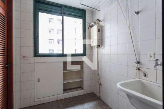 Área de Serviço de apartamento para alugar com 3 quartos, 126m² em Moema, São Paulo