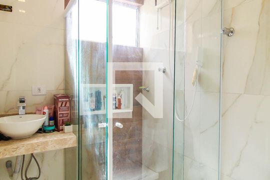 Banheiro de apartamento à venda com 2 quartos, 60m² em Tatuapé, São Paulo